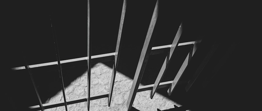 拒不执行判决会怎么样？罚款拘留、失信限高到拒执罪的升级路径与自诉（2026）